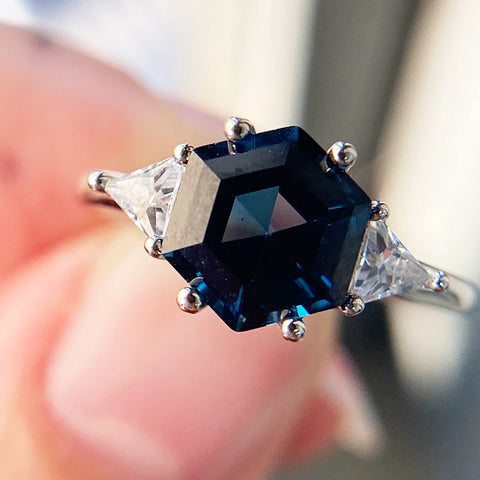 Luxyimagic Lundon Topaz Gemstones Ring
