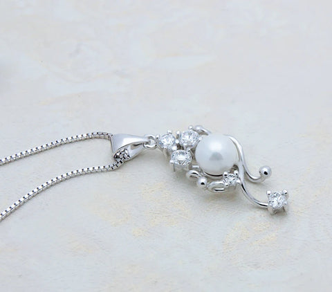 925 Sterling Silver Necklace Female Models Simple Style Silver Box Chain Noble Zircon Necklace Charm Jewelry Birthday Gift
