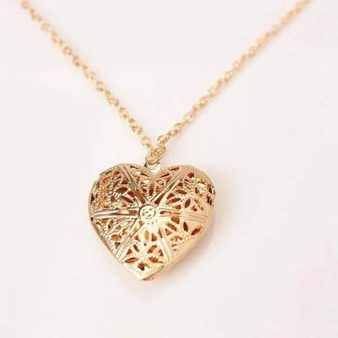 Punk 2019 Fashion Necklace Wholeheartedly Crystal Women Love Necklace Wholesale Sales Statement Necklace Pendant