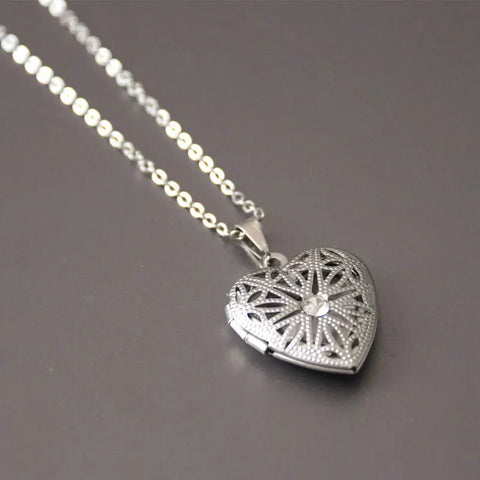 1pc Carved Designs Round Photo Frame Pendant Necklace Stainless Steel Charms Locket Necklaces Women Men Fashion Memorial Jewelry