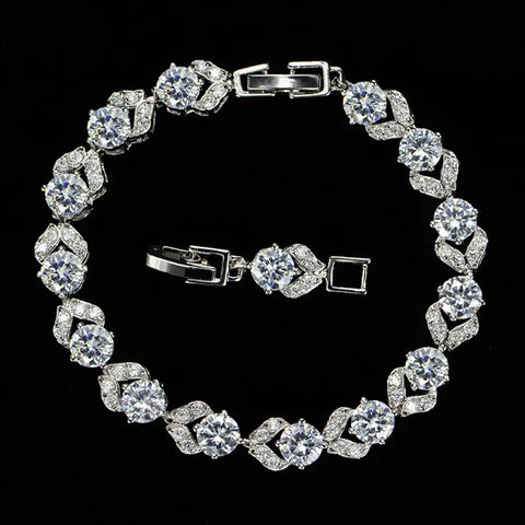 Pera Unique Design Olive Green Cubic Zirconia Stone