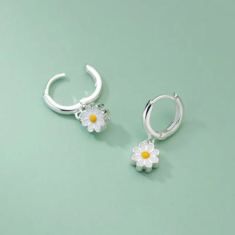 Sweet Daisy Flower Hoop Earrings