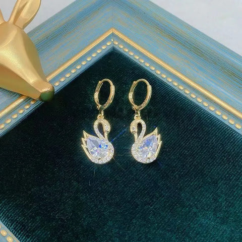 1 pair of luxurious and elegant Golden Swan earrings,