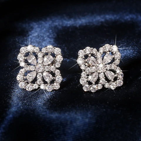 Dainty Flower Stud Earrings