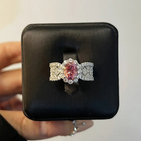 Fashion Pink 1ct Oval Moissanite Ring