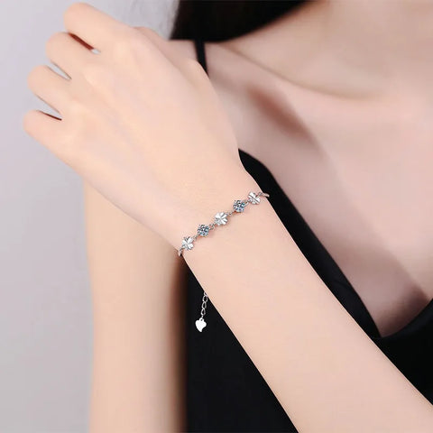 1 Carat D Color Moissanite Clover Bracelet