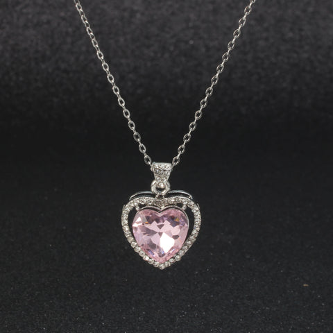 Vintage Pink Heart Pendant Necklaces Women Choker Necklace Gifts Jewelry Exquisite Luxurious Charms Pendant Necklace for Female