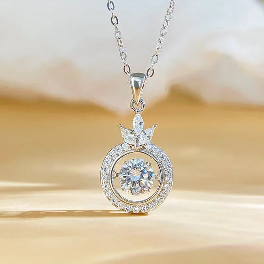 New Arrival Fashionable Ladies 925 Silver Pendant Necklace with Moissanite Lightweight Elegant Crown Clavicle Chain Jewelry