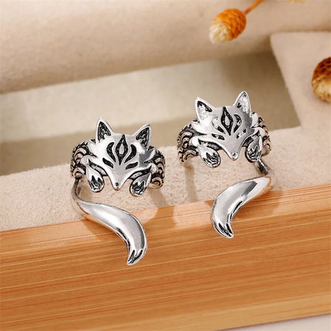 Huitan New Trendy Fox Shape Clip Earrings