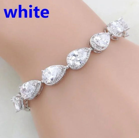 Graceful Green Crystal Leaf Bracelet