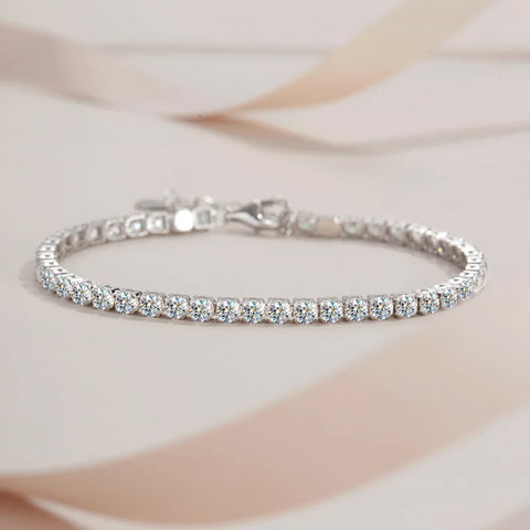 925 Sterling Silver 4.4 Carat Moissanite