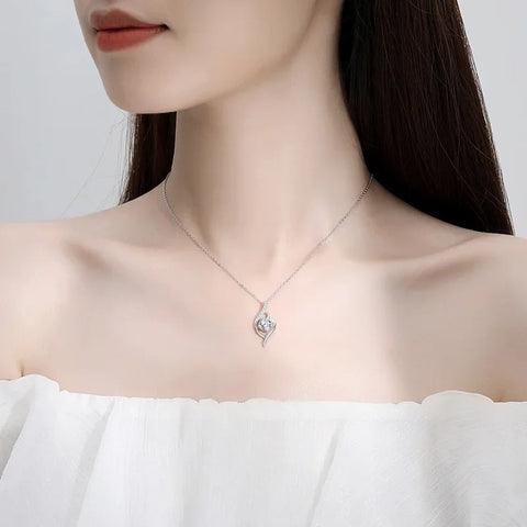 Elegant Simplicity Women's Necklace With Moissanite Stone Elegant Silver Jewelry Gift For Women New Arrival Special Offer