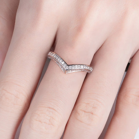AnuJewel 2mm D Color Moissanite