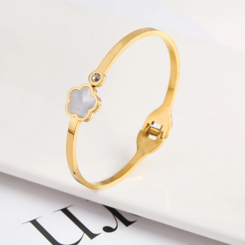 Five Leaf Plum Blossom Bracelet