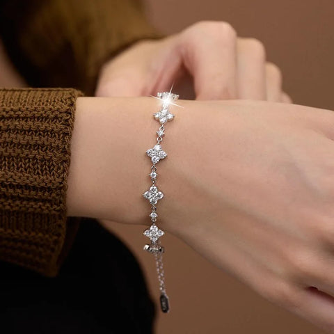 RAPRGOLD Moissanite Four Leaf Clover Bracelets