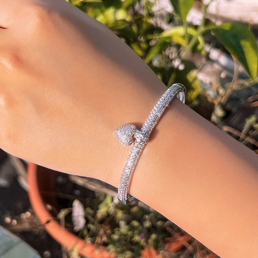 CWWZircons Chic White Cubic Zirconia Paved