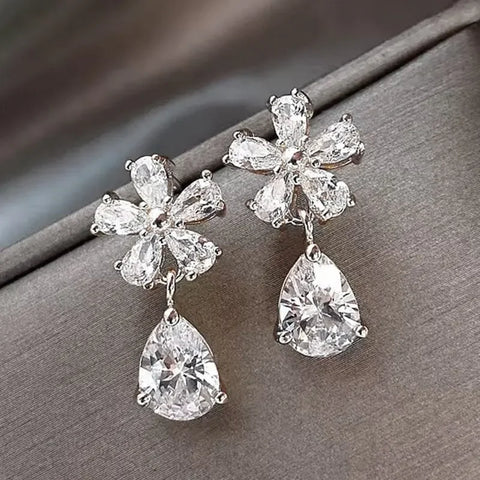 Light Luxury Zircon Stud Earrings