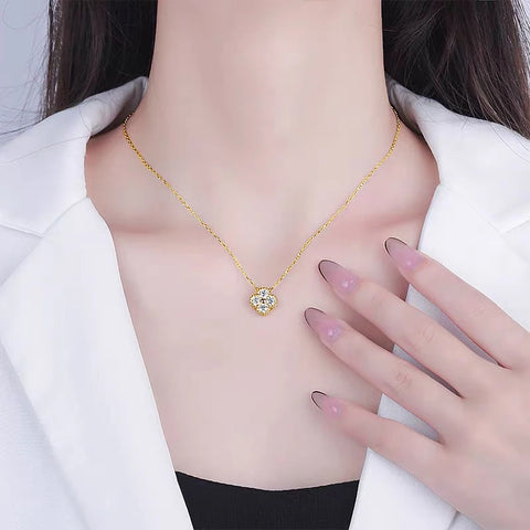 IOGOU Flower Clover Moissanite Pendant Necklace 925 Silver Clavicle Adjustable Chain for Women Girls Gift GRA Certified Jewelry