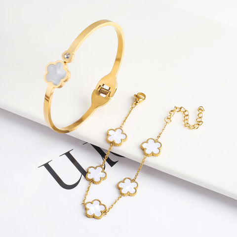 Five Leaf Plum Blossom Bracelet