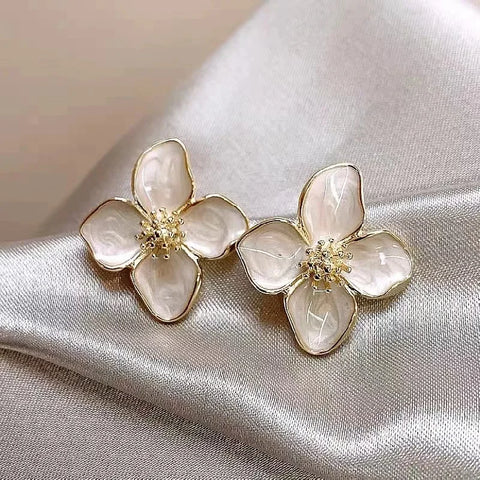 Vintage Witch Knot Earrings