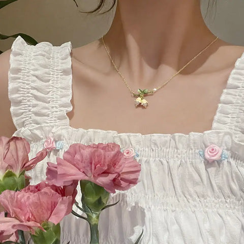 New Trendy Enamel Bell Orchids Pearl Choker Necklaces for Women Elegant Plant Flower Necklace Wedding Pendant Necklace Jewelry