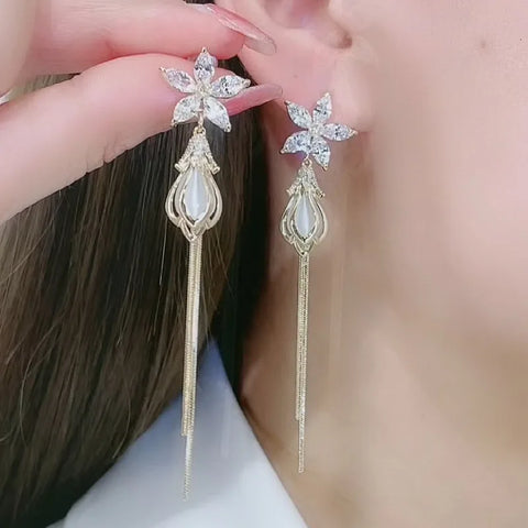 Crystal Flower Drop: Crystal Flower Drops.