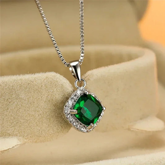 New Simple and Elegant Cushion Cubic Zirconia Pendant Necklace for Women Temperament Lady's Engagement Wedding Trendy Jewelry