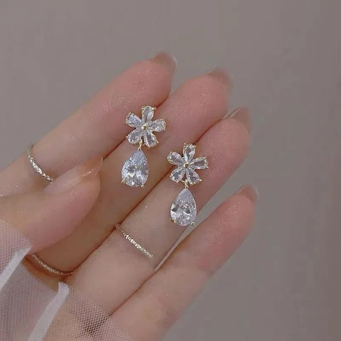 Light Luxury Zircon Stud Earrings