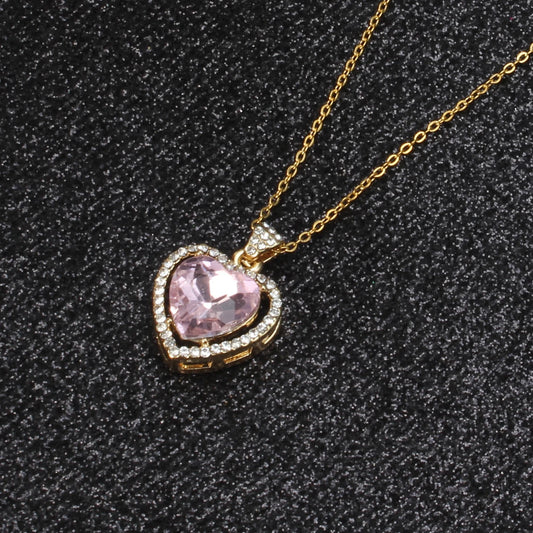 Vintage Pink Heart Pendant Necklaces Women Choker Necklace Gifts Jewelry Exquisite Luxurious Charms Pendant Necklace for Female