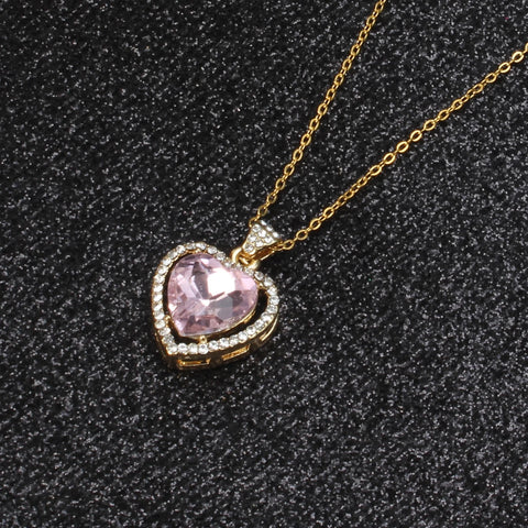 Vintage Pink Heart Pendant Necklaces Women Choker Necklace Gifts Jewelry Exquisite Luxurious Charms Pendant Necklace for Female