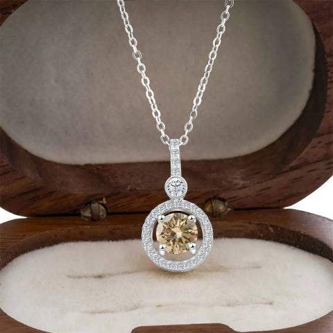 Luxury 1carat Moissanite Women's Necklace