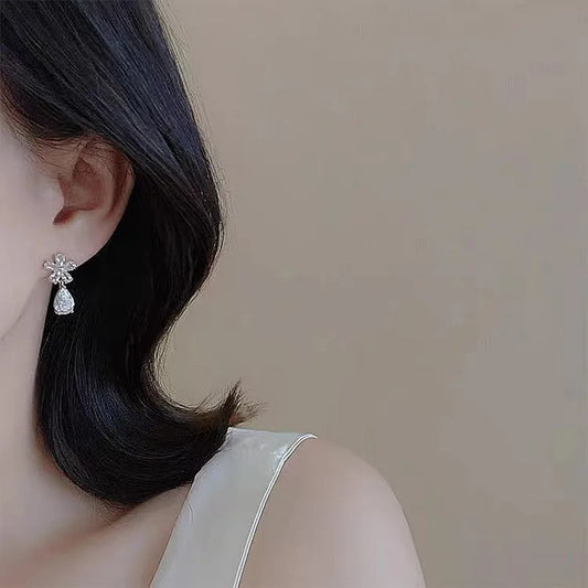 Luxury Fashion Water Drop Zircon Flower Stud Earrings