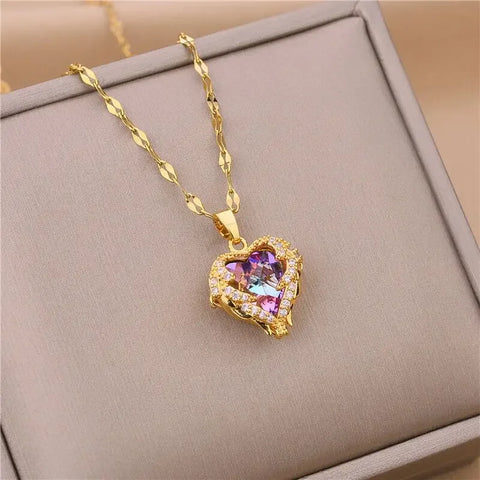 Top luxury colored crystal ocean heart-shaped pendant necklace, suitable for fashionable women's wedding necklaces