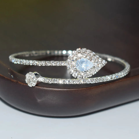 1 Row Triangular Zircon Rhinestone Open Bracelet