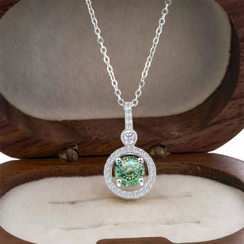 Luxury 1carat Moissanite Women's Necklace