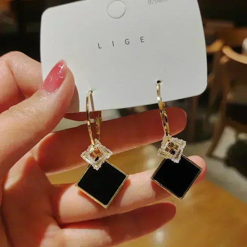 ER22Y0252 Earrings