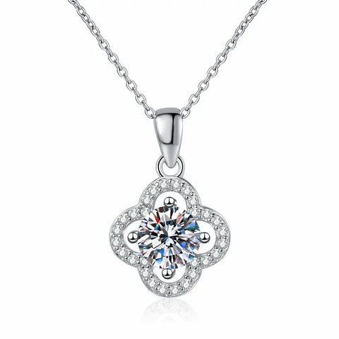 S925 Sterling Silver Four Leaf Clover Moissanite 1 Carat Necklace Women's Versatile Clavicle Chain High-End Valentine's Day Gift