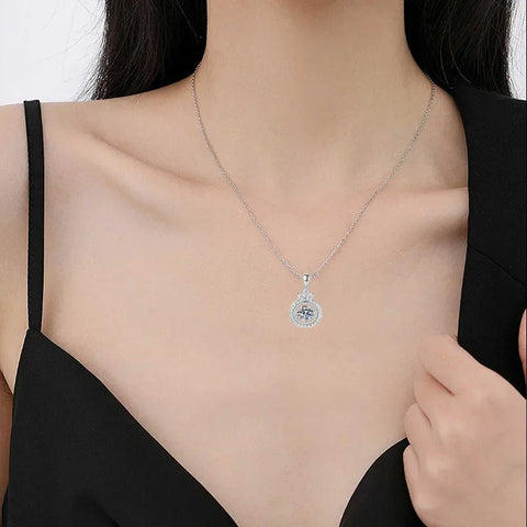 New Arrival Fashionable Ladies 925 Silver Pendant Necklace with Moissanite Lightweight Elegant Crown Clavicle Chain Jewelry