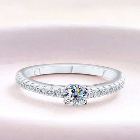 Real 925 Sterling Silver Small Moissnaite Ring