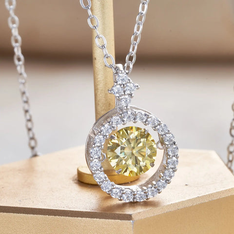 JoyceJelly 1CT Moissanite Diamond Necklace S925 Sterling Silver Beating Heart Pendant Clavicle Chain VVS D Color 3EX Cut Round