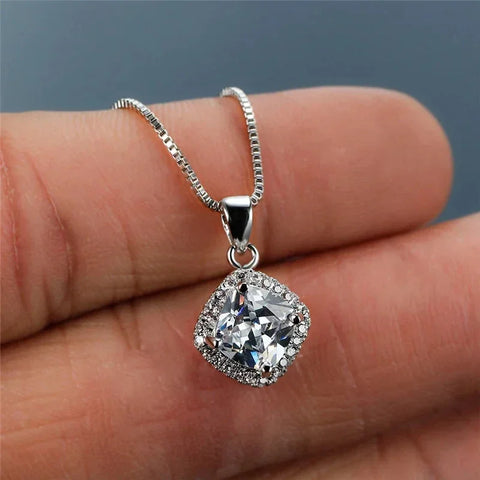 New Simple and Elegant Cushion Cubic Zirconia Pendant Necklace for Women Temperament Lady's Engagement Wedding Trendy Jewelry