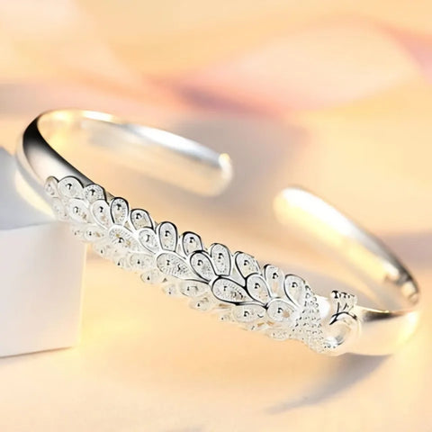 elegant Peacock opening screen bracelet
