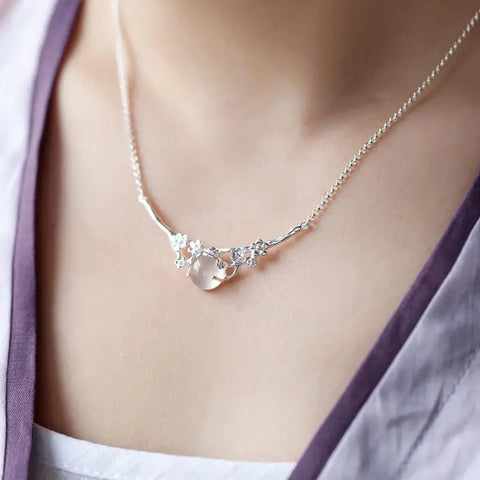 Designer Original Craft Irregular Plum Blossom Egg Round Pendant Necklace Retro Aristocratic Charm Women's Silver Jewelry
