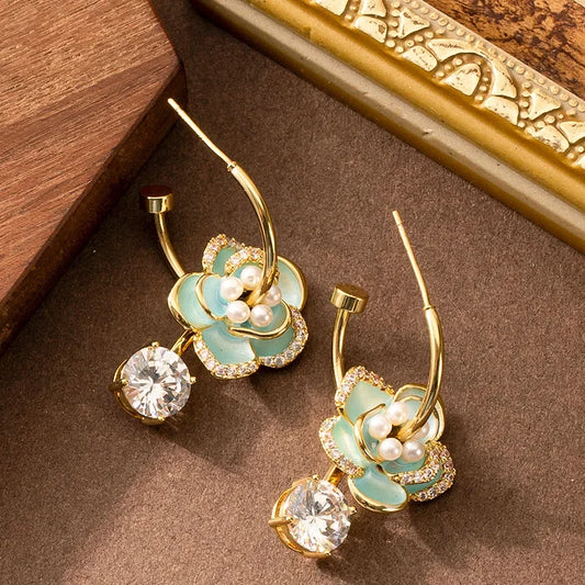 Elegant French Style Pearl Floral Stud Earrings