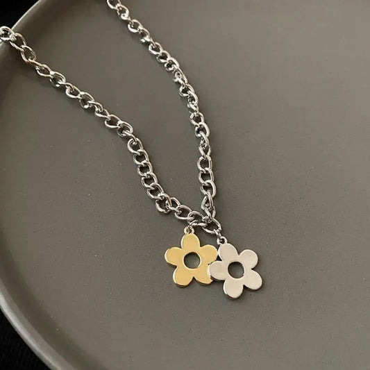 W8KF Flower Pendant Jewelry Pendant Necklaces Flower Pendant Chains Chokers for Party