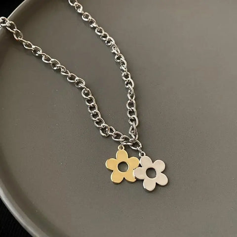 W8KF Flower Pendant Jewelry Pendant Necklaces Flower Pendant Chains Chokers for Party