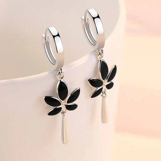 Retro Creative black Maple Leaf Eardrop