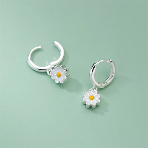 Sweet Daisy Flower Hoop Earrings