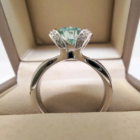 Luomansi 1 Carat Green Moissanite Ring