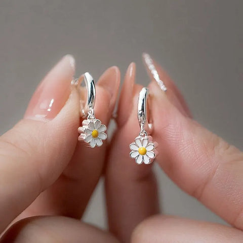 Sweet Daisy Flower Hoop Earrings